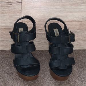 Steve Madden Black Buckle Wedge